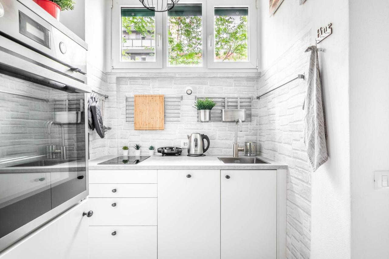 Eden House Sansiro-Duomo Netflix & Design Apartment มิลาน ภายนอก รูปภาพ