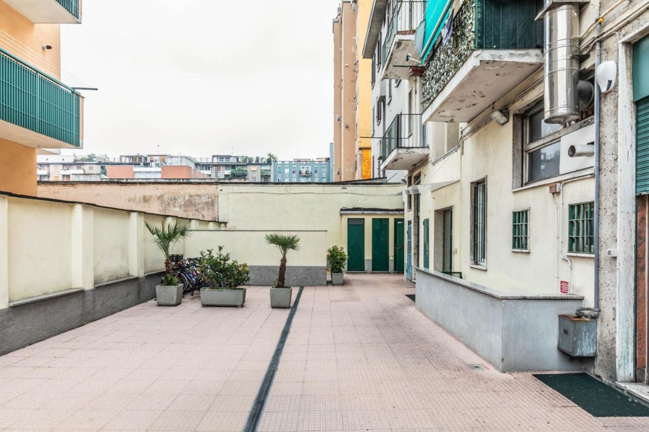 Eden House Sansiro-Duomo Netflix & Design Apartment มิลาน ภายนอก รูปภาพ